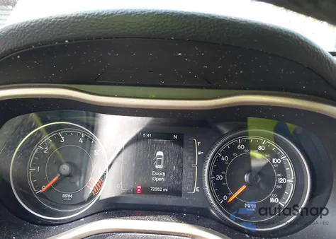 2015 Jeep Cherokee Latitude z USA, uszkodzony, nr VIN 1C4PJLCB2FW656250